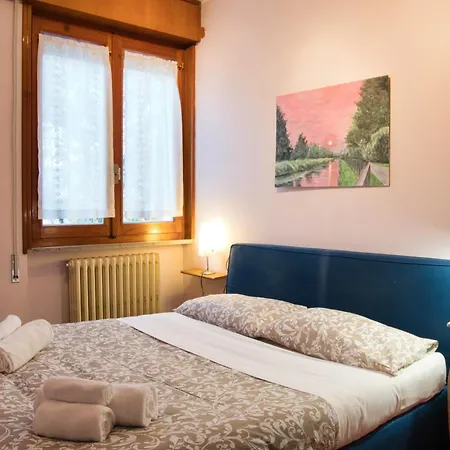 アパート Terrazza Alpina In Centro バルツィオ