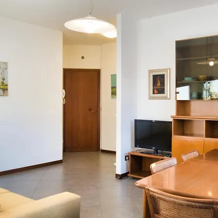 Terrazza Alpina In Centro バルツィオ